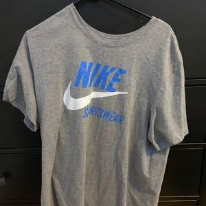 nike t shirt